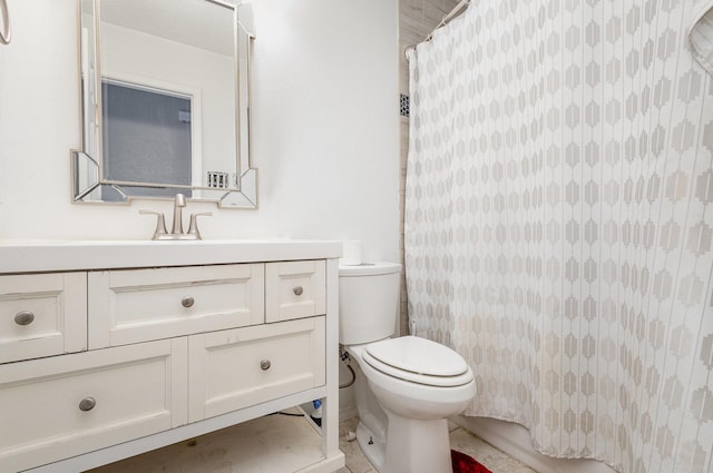 full bathroom featuring shower / bathtub combination with curtain, vanity, and toilet