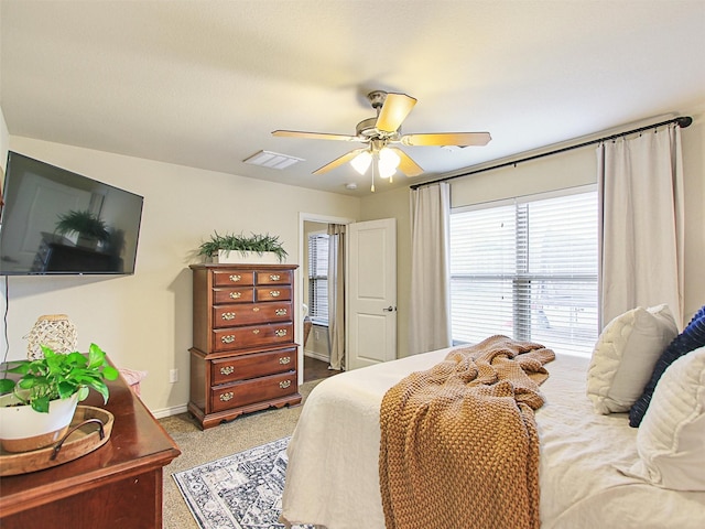 bedroom with ceiling fan