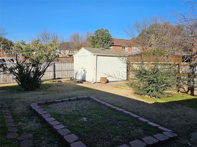 view of yard with a shed