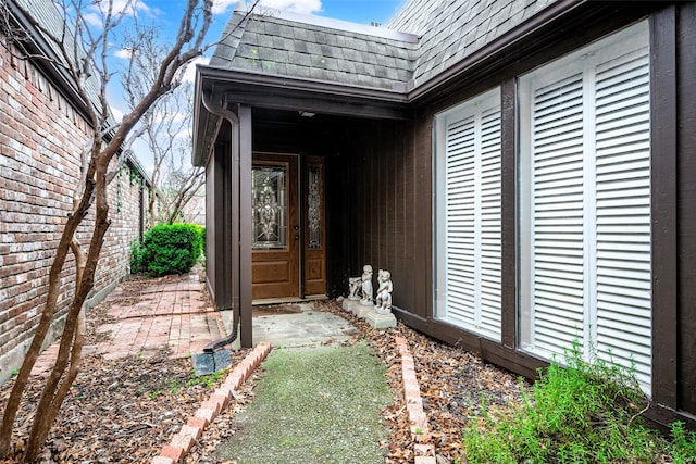 view of property entrance