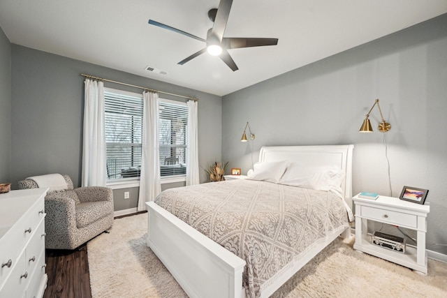 bedroom with ceiling fan