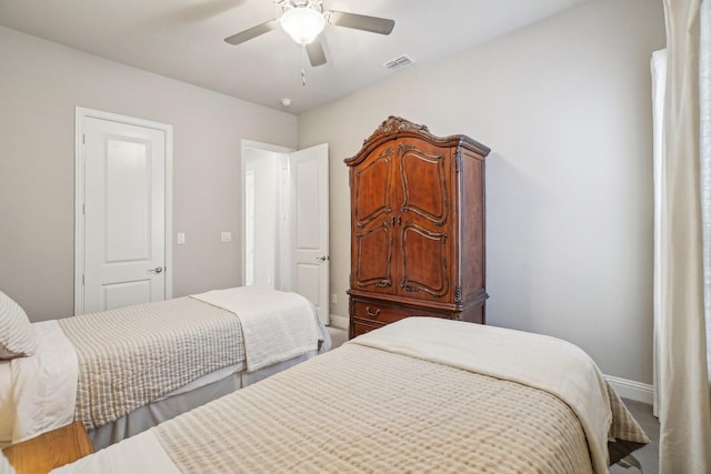 bedroom with ceiling fan