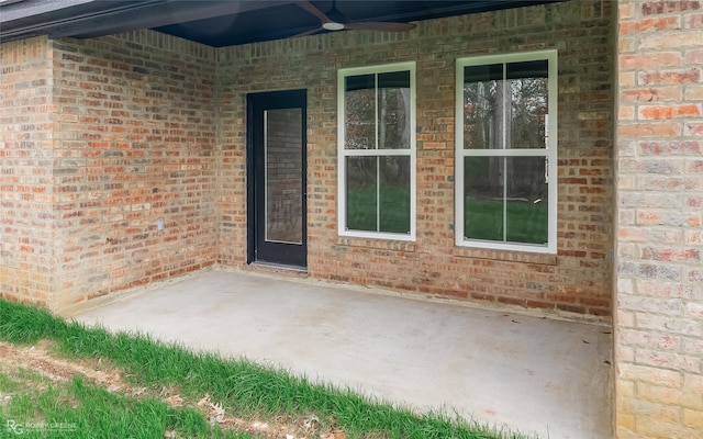 view of patio with ceiling fan