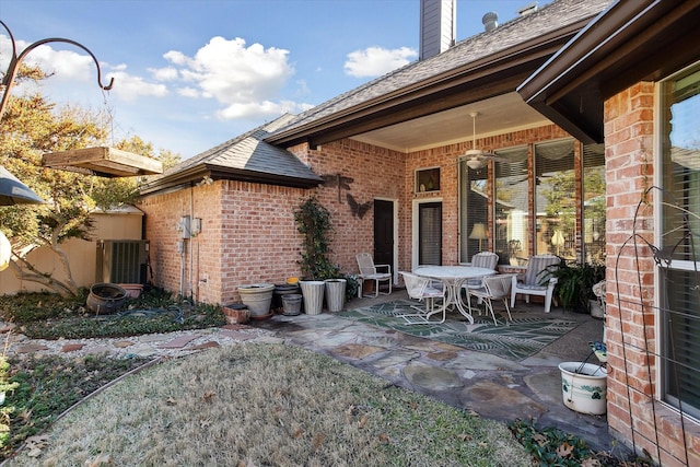 view of patio with ceiling fan