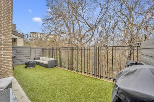 view of yard with an outdoor hangout area