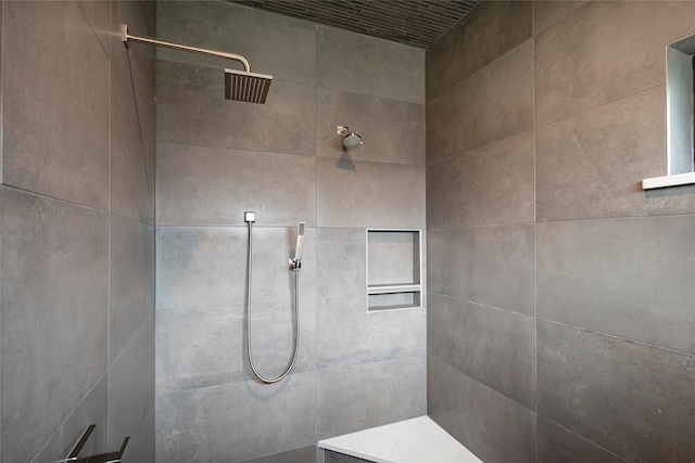 1621 Caddys Cir, Garland, TX 75043 - bathroom with a tile shower