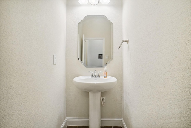 bathroom with sink