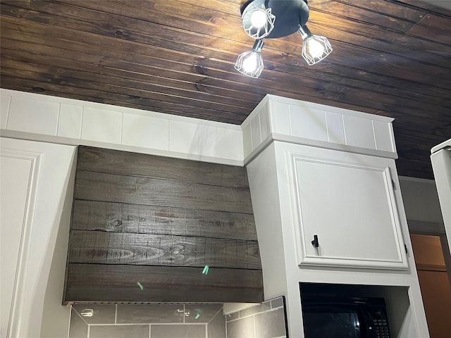 room details featuring wooden ceiling