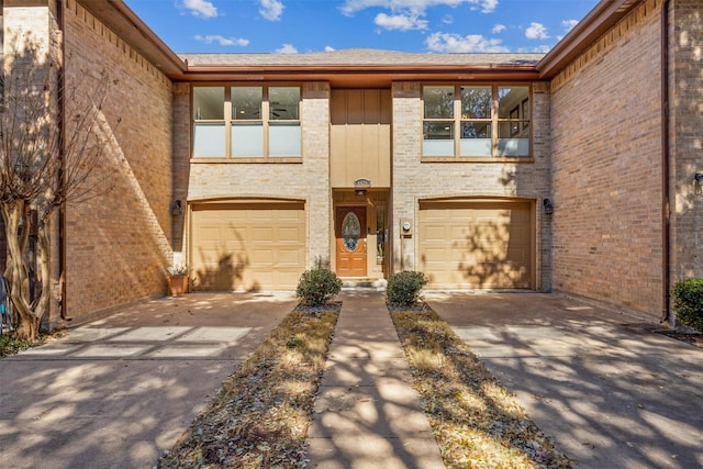 view of front of home featuring a garage