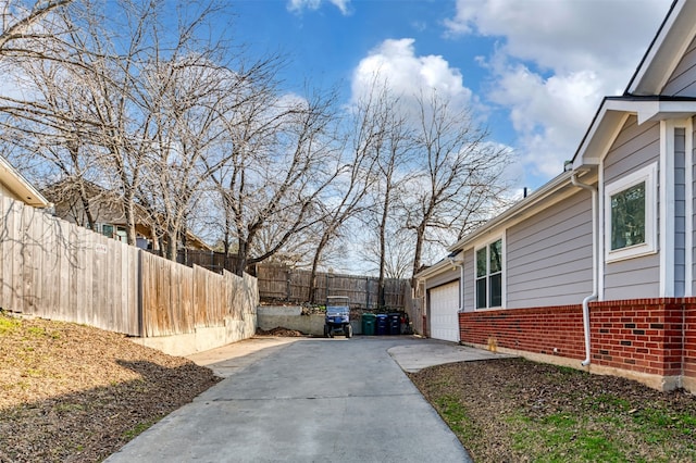 view of yard with a garage