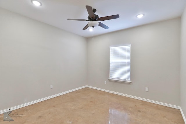 empty room featuring ceiling fan