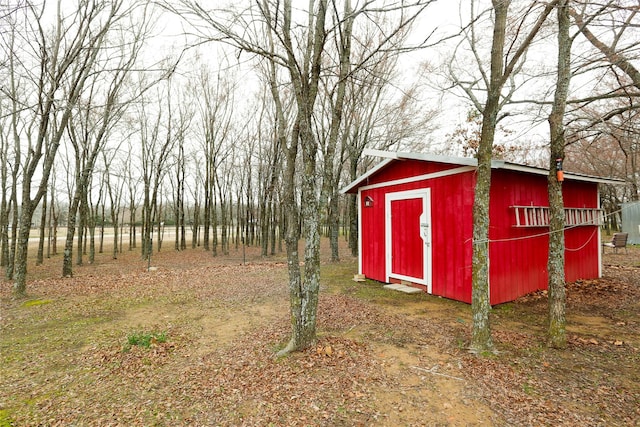 view of outbuilding