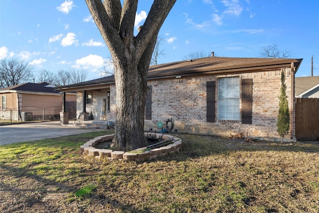 view of front of home with a front yard