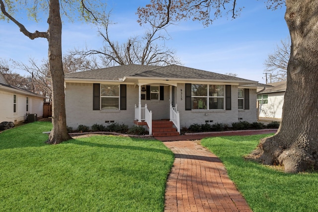 view of front of house with a front yard