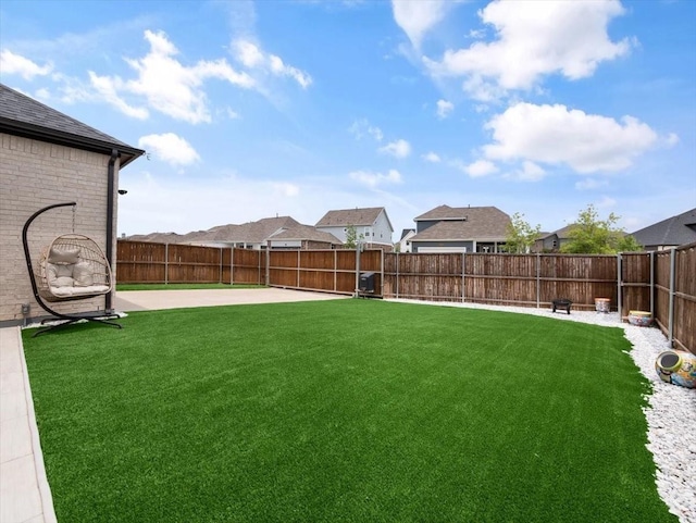 view of yard featuring a patio