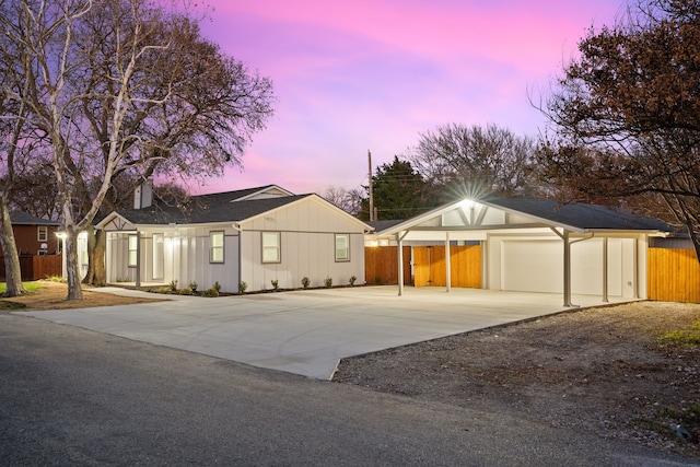 view of front facade featuring a garage