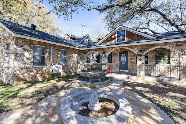 view of front of property with a porch