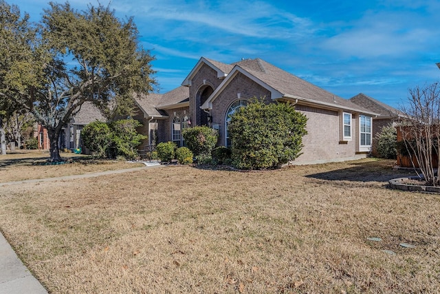 view of front of house with a front yard