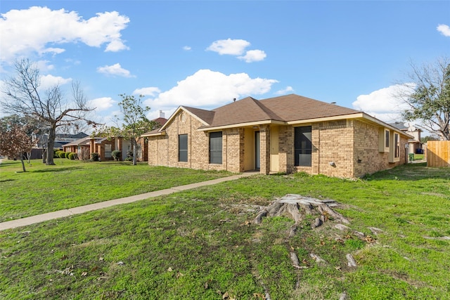 view of front of house with a front lawn