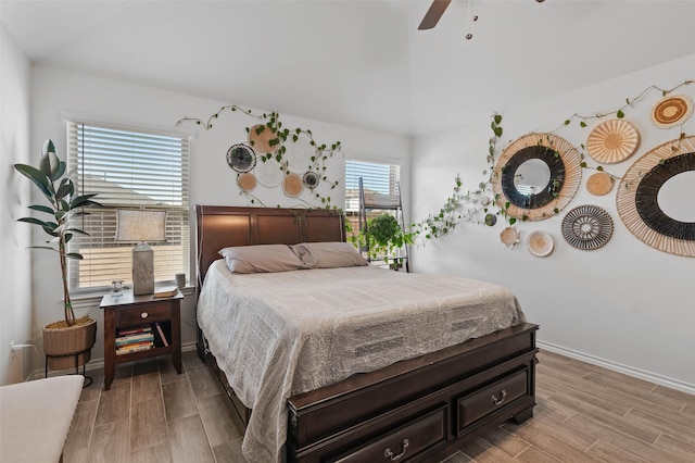 bedroom with ceiling fan