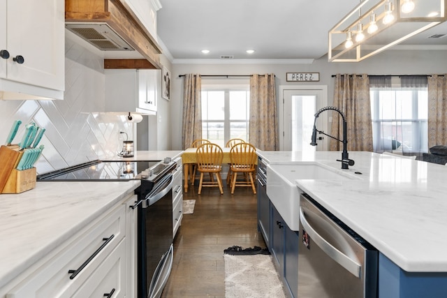 kitchen featuring custom range hood, ornamental molding, electric stove, dishwasher, and a sink