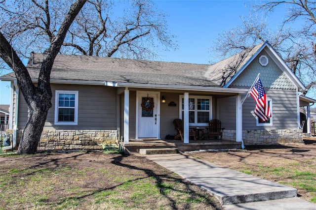 view of front of property with covered porch