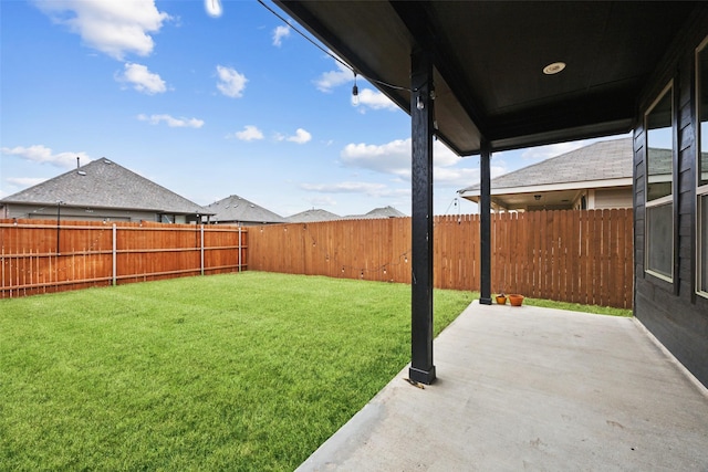 view of yard featuring a patio