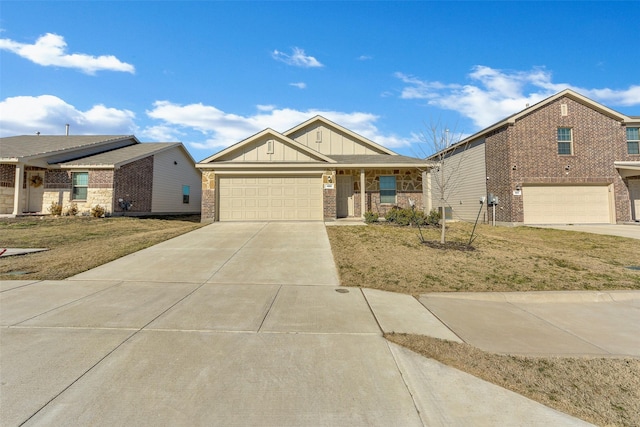 view of front of house with a front lawn