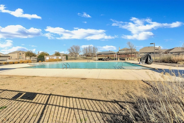 view of swimming pool