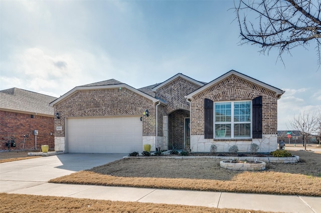 view of front of home featuring a garage