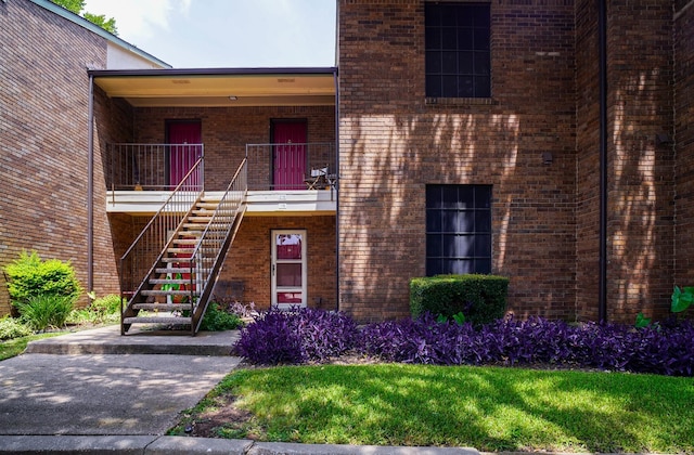 view of building exterior