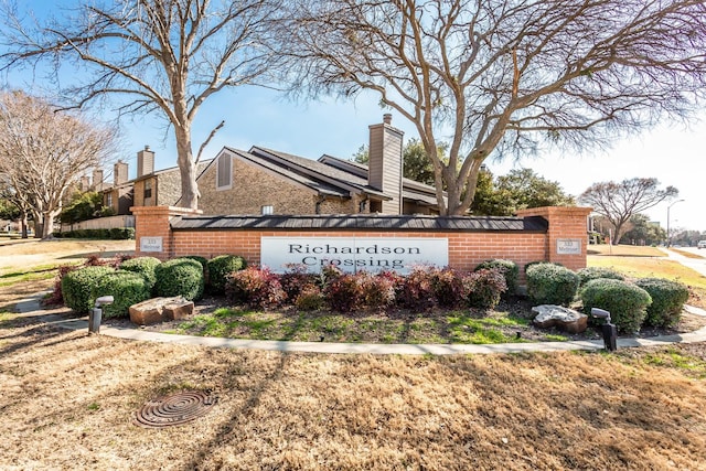 view of community / neighborhood sign