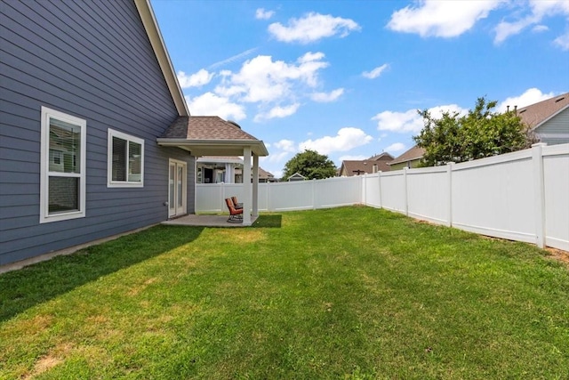 view of yard featuring a patio