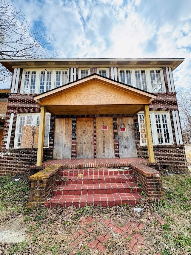 view of front of house featuring a porch