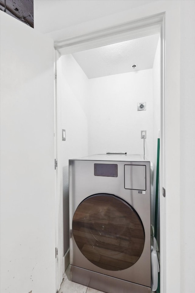 laundry area with washer / clothes dryer