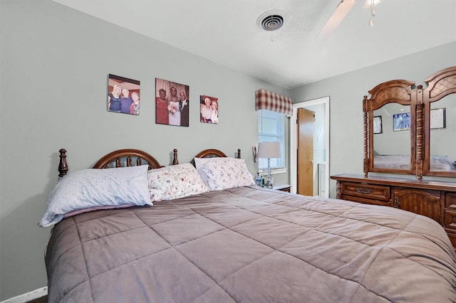 bedroom with ceiling fan