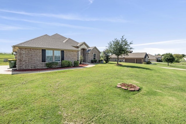 single story home with a front lawn