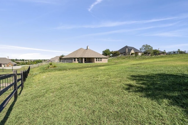 view of yard featuring a rural view