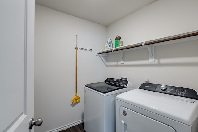 washroom with washing machine and dryer