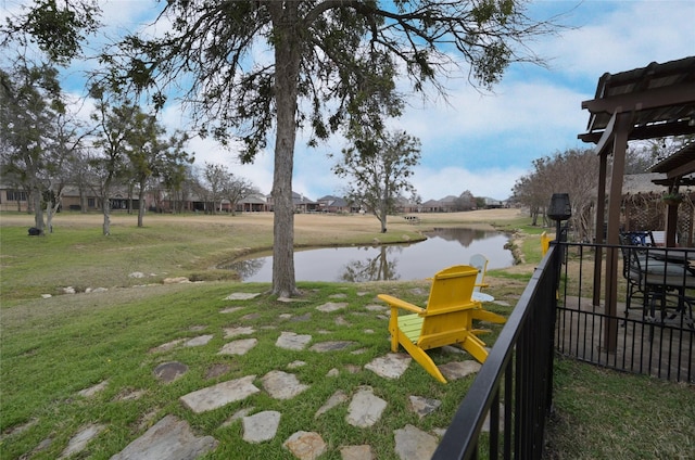 view of yard featuring a water view