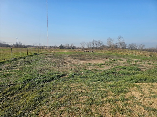 view of yard featuring a rural view