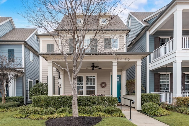 view of front of home featuring ceiling fan