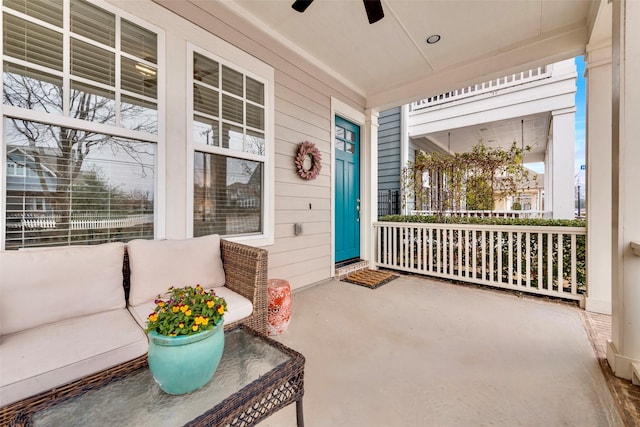 view of patio with ceiling fan and covered porch