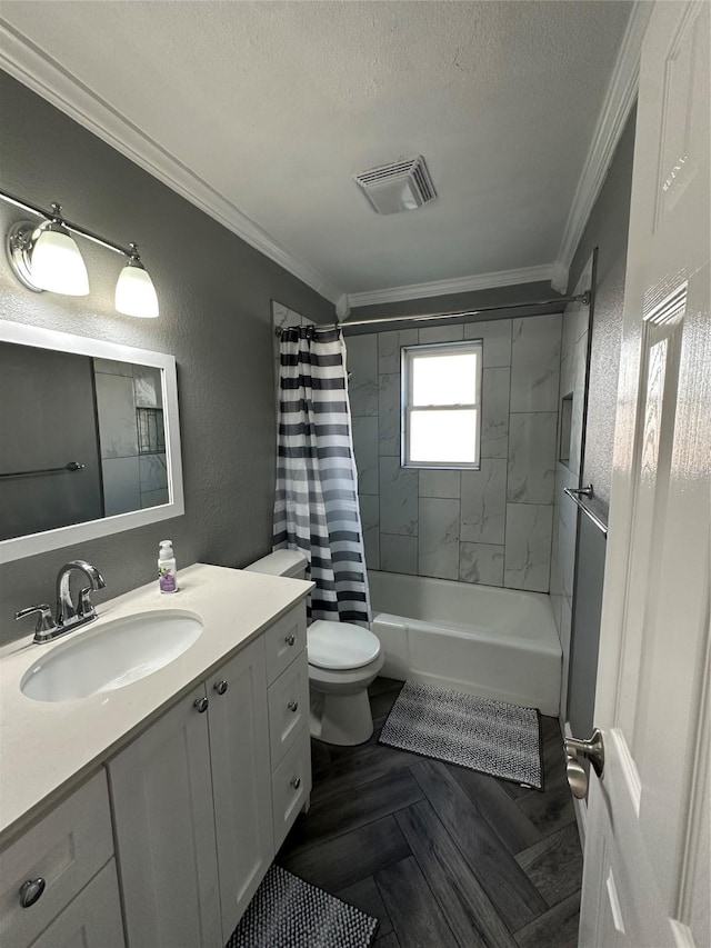 1714 Laurel Rd, Gainesville, TX 76240 - full bath featuring crown molding, a textured ceiling, vanity, toilet, and shower / bathtub combination with curtain