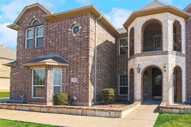 view of front property