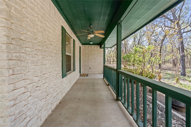 balcony with a ceiling fan