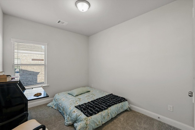 bedroom featuring carpet flooring