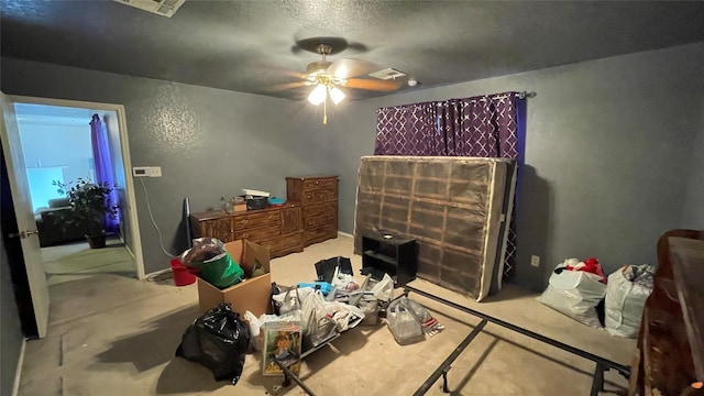 bedroom with ceiling fan