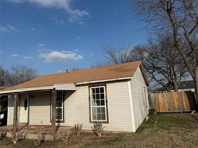 view of front of property with a patio area