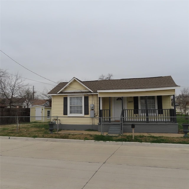 view of front facade with covered porch